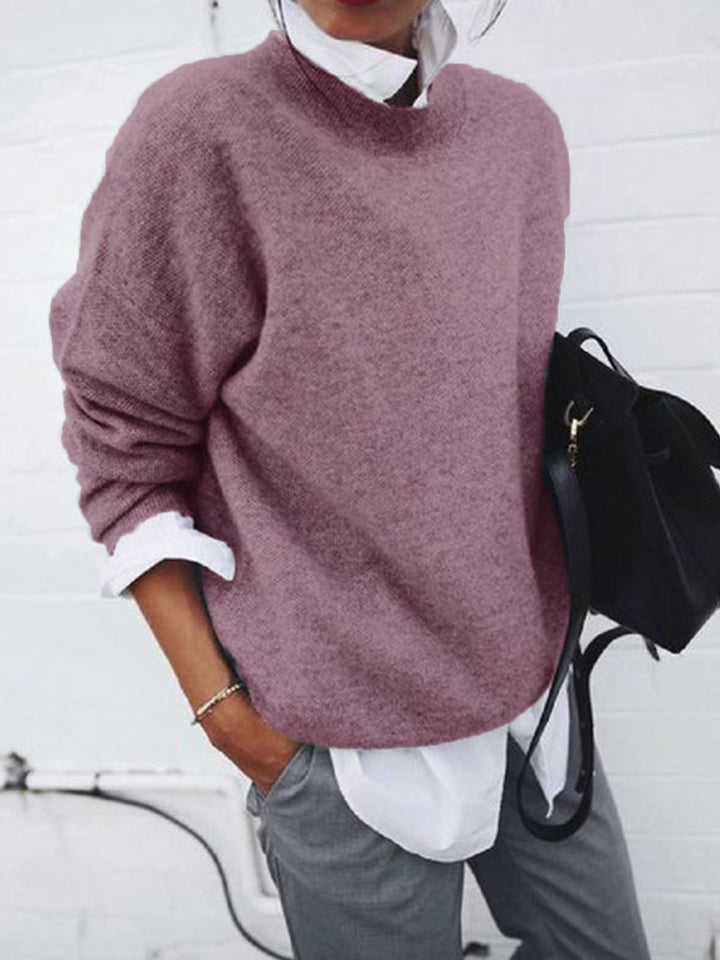 Pull féminin doux à col rond en mélange de tricots fins Chic & Stil