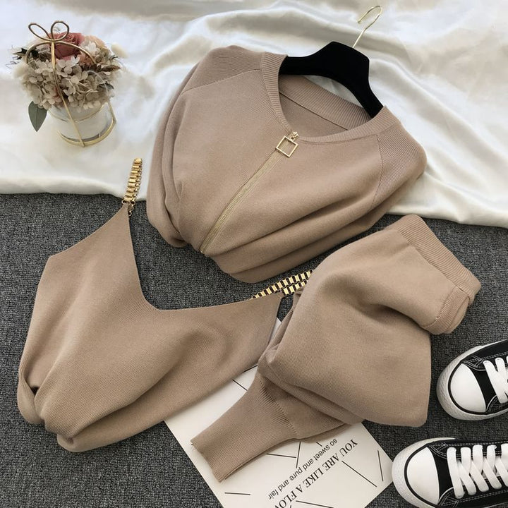 Lune London women's sporty loungewear set with zip and loose fit