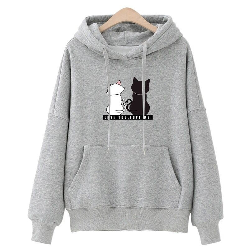 Women's hoodie with cute cat design and casual fit Chic & Stil