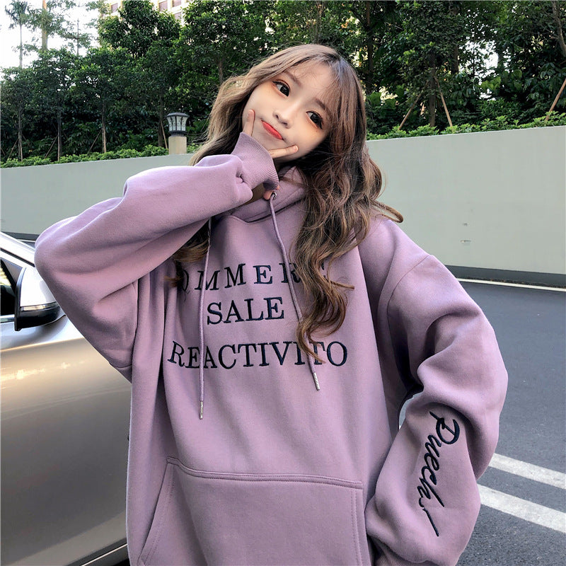 Women's hoodies with large logo and practical kangaroo pocket design Lune London
