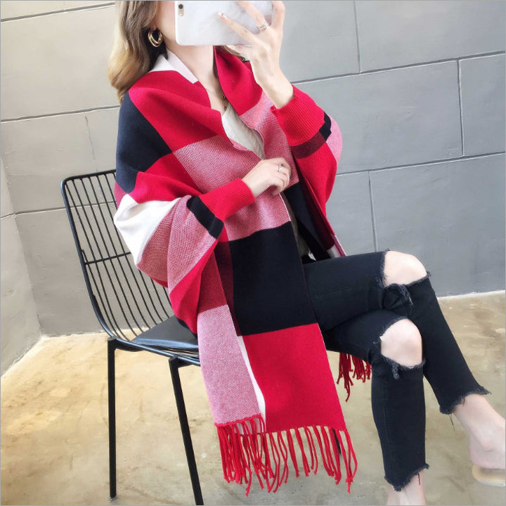 Soft plaid coat for women with fringes and open cut Lune London