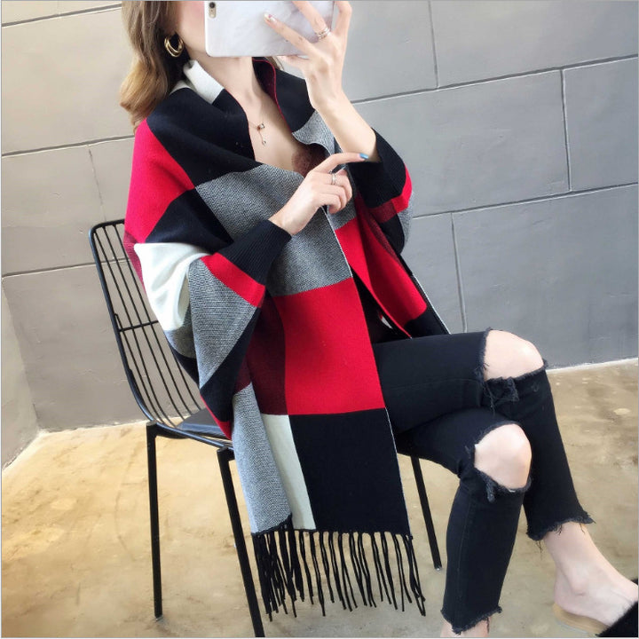 Soft plaid coat for women with fringes and open cut Lune London