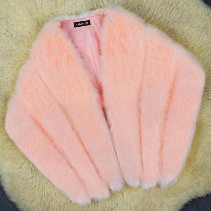 Ladies Elegant Cape in Faux Fur Lune London