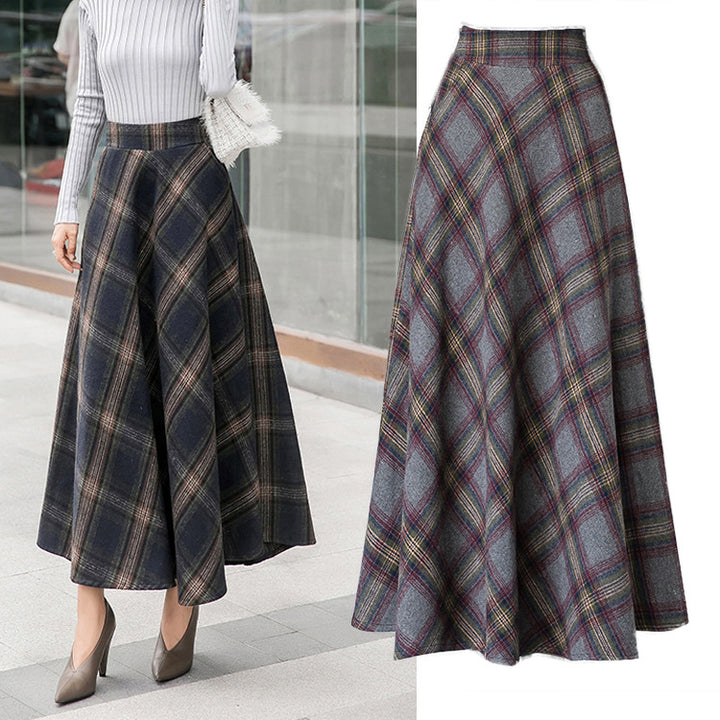 Elegant checkered skirt for women in high-quality wool blend with high waist Lune London