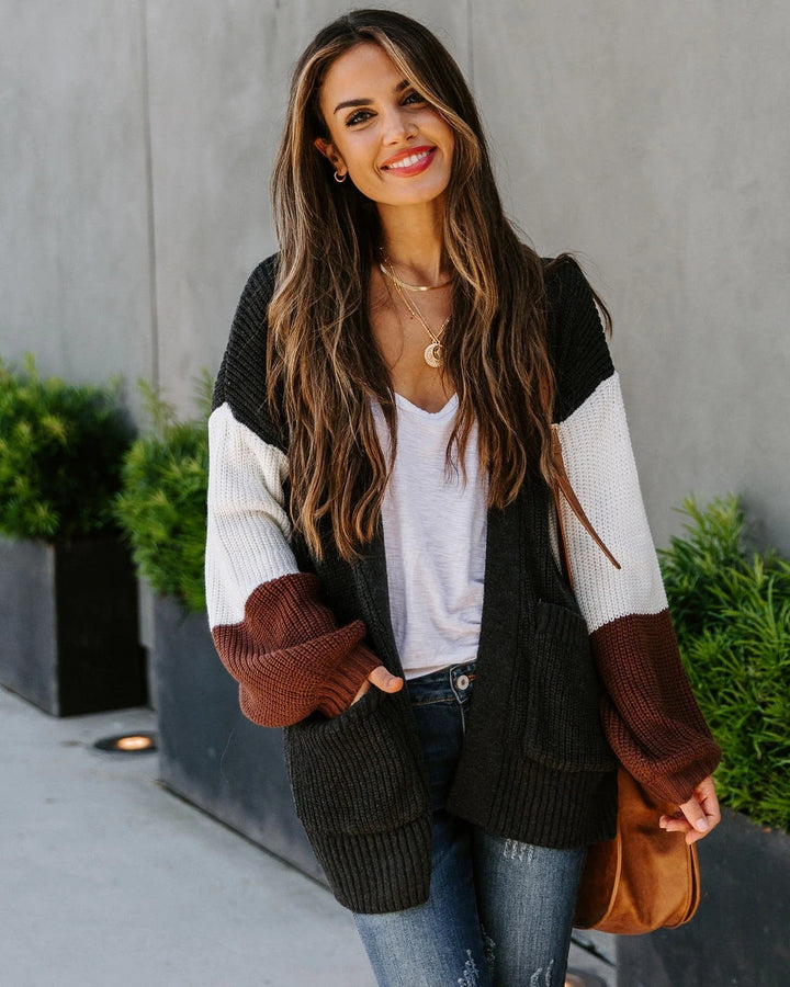 Knit cardigan for women with open sleeves and practical pockets Lune London