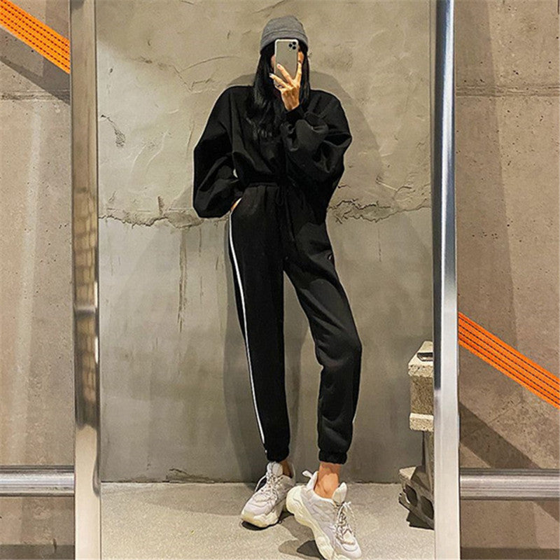 Ensemble de loisirs confortable pour femmes avec un pull surdimensionné et un pantalon de jogging Chic & Stil