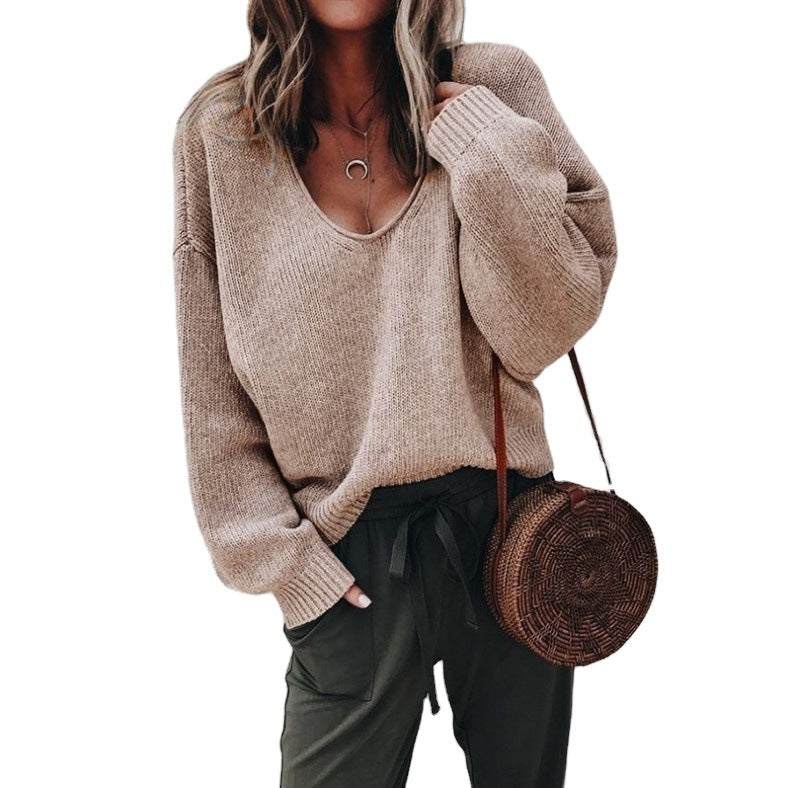 Viscose sweater for women with a loose fit and deep V-neck Lune London