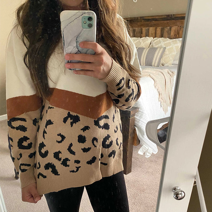 Elegant women's sweater with modern color block design Lune London