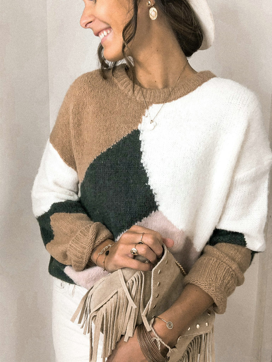 Casual sweater for women with geometric design and versatile style Lune London