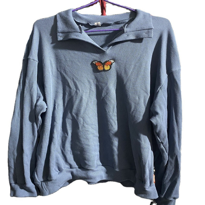 Sweat pour femmes en design gaufré décontracté avec papillon brodé Chic & Stil