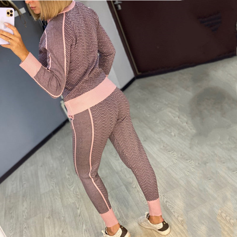 Women's sporty and modern leisure set with contrasting patterns Lune London