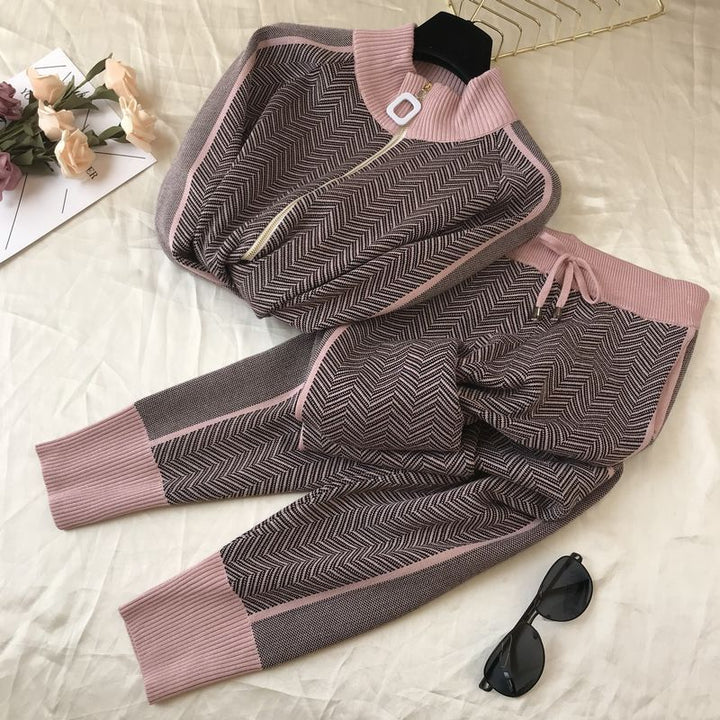 Women's sporty and modern leisure set with contrasting patterns Lune London