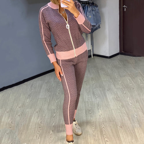 Women's sporty and modern leisure set with contrasting patterns Lune London
