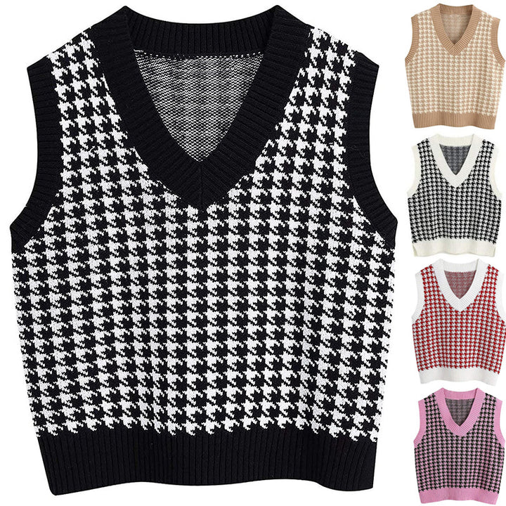 Knit vest for women with a modern checked pattern Lune London