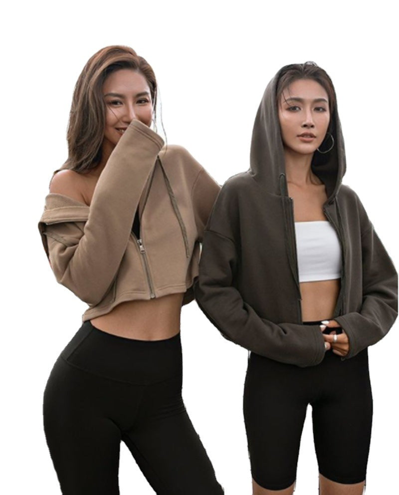 Cropped hoodie for women with sporty cut Lune London