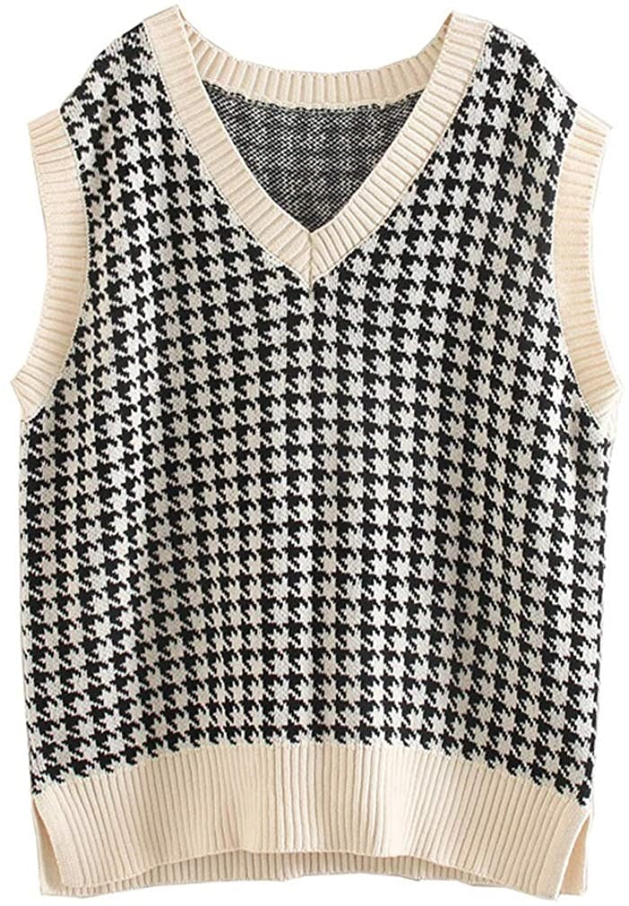 Knit vest for women with a modern checked pattern Lune London