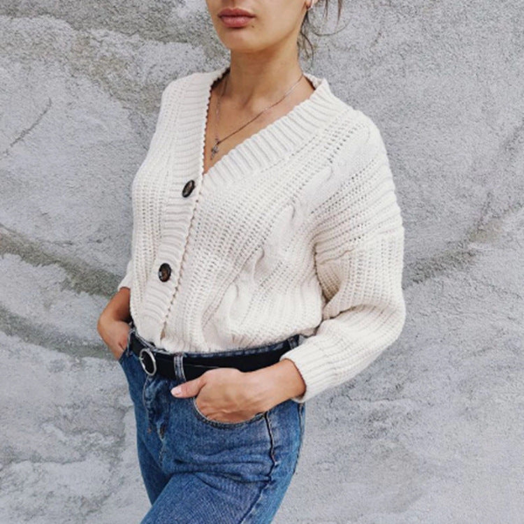 Knitted ladies' jacket with cable pattern and button closure Lune London