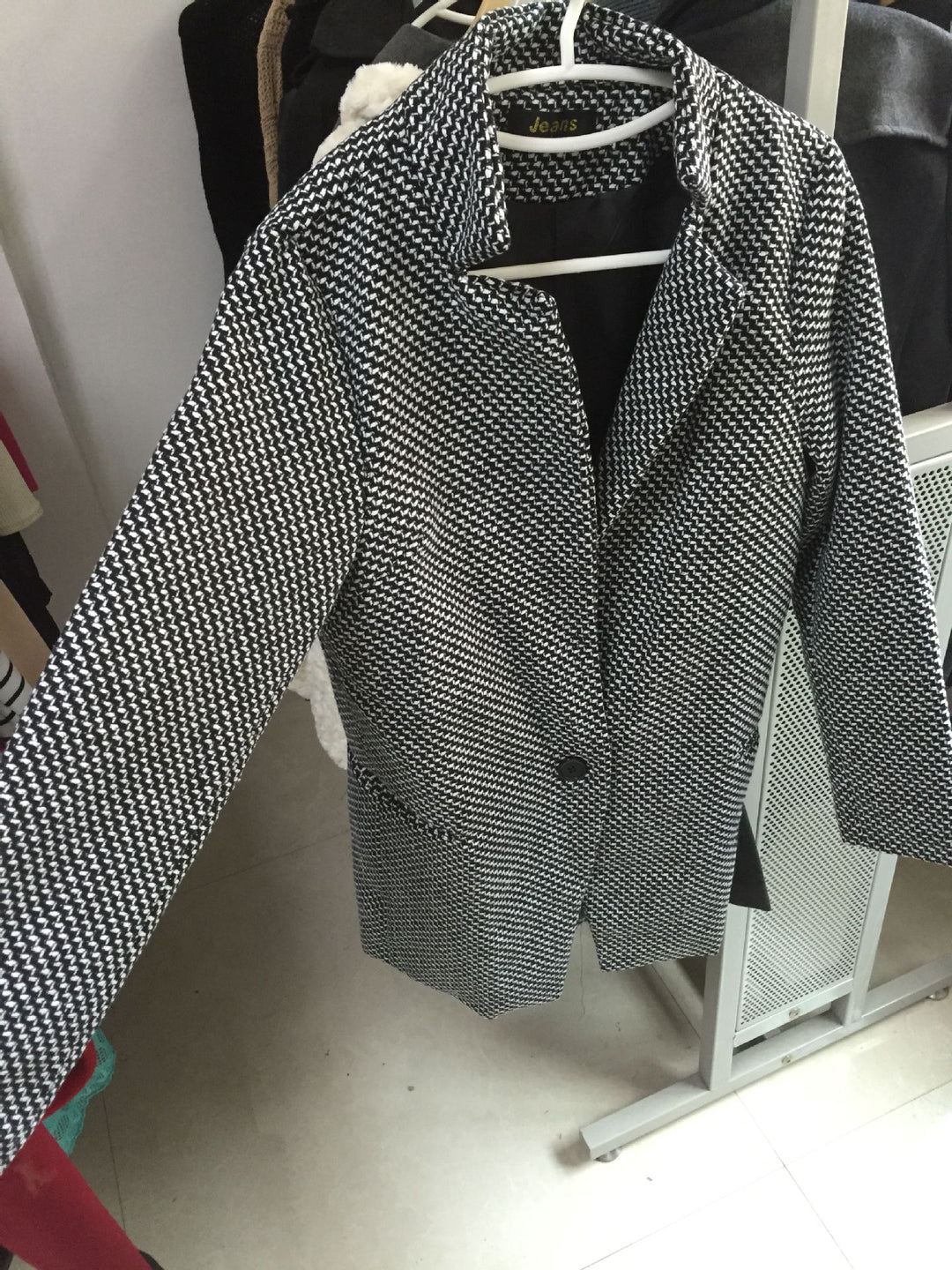Ladies Elegant Blazer with structured design and chic fashionable accents