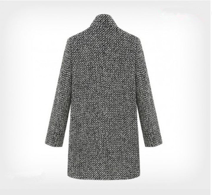 Ladies Elegant Blazer with structured design and chic fashionable accents