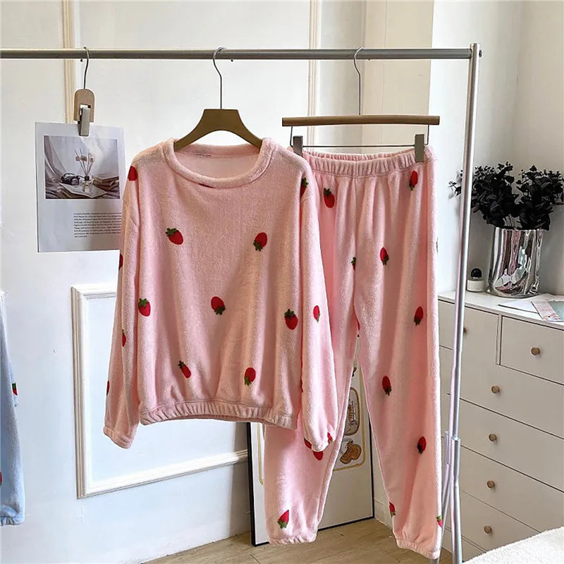 Lune London | Fleece Comfort Pajamas - Soft, Warm and Comfortable in 7 Trendy Variants