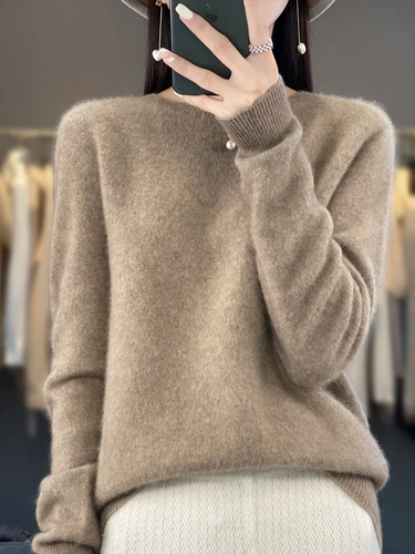 Chic Und Stil | Cashmere Sweater Women Round Neck Soft and Elegant Knit Sweater