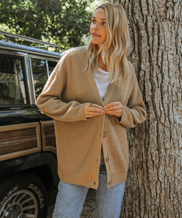 Lune London | Cashmere cardigan - An timeless style meets elegant comfort