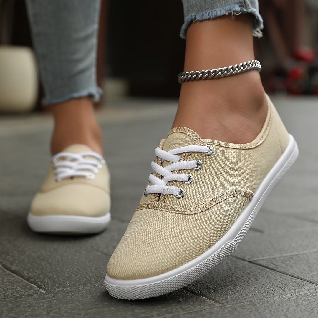 Lune London | Comfortable Low Canvas Lace-Up Shoes
