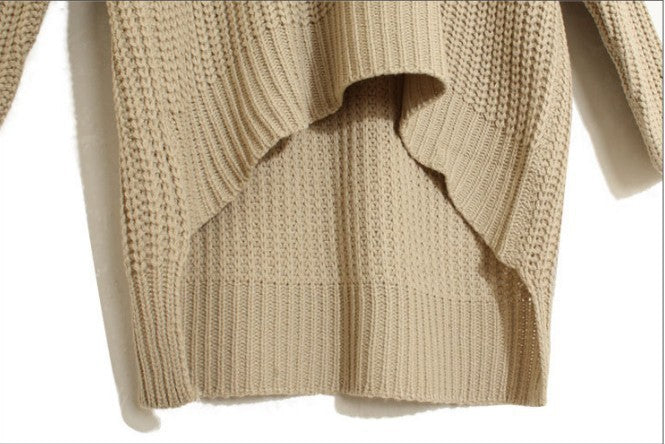 Poncho en tricot épais pour femmes avec des détails à franges et une capuche Chic & Stil