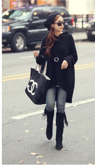 Poncho en tricot épais pour femmes avec des détails à franges et une capuche Chic & Stil