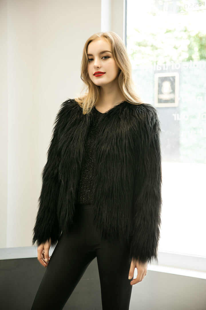 Ladies Short Plush Jacket with a Stylish Cut and a Soft Fur Feel Lune London