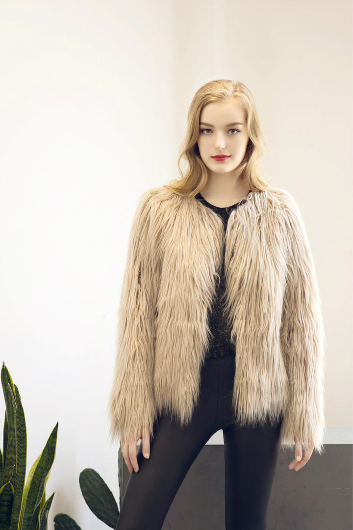 Ladies Short Plush Jacket with a Stylish Cut and a Soft Fur Feel Lune London