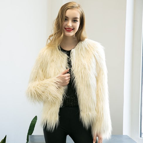 Ladies Short Plush Jacket with a Stylish Cut and a Soft Fur Feel Lune London