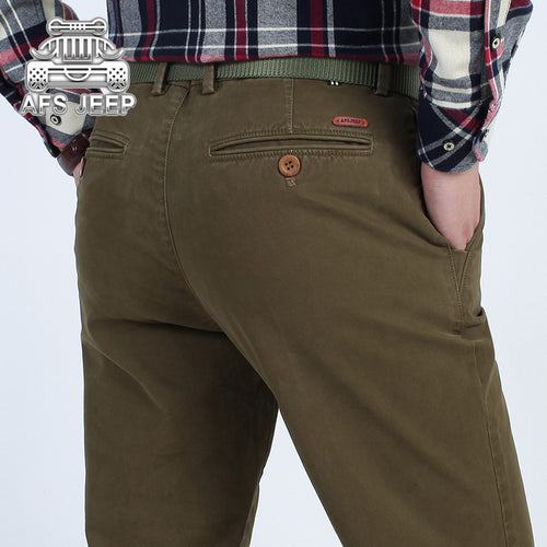 Comfortable chino pants for men with versatile pockets Lune London