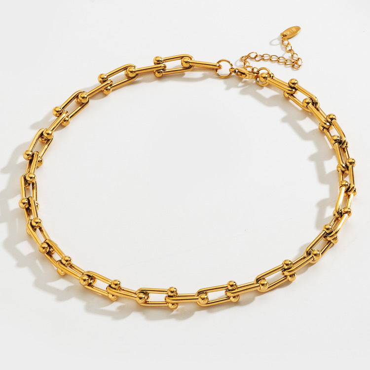 Lune London | Horseshoe Necklace U Shaped Clasp Thick Chain
