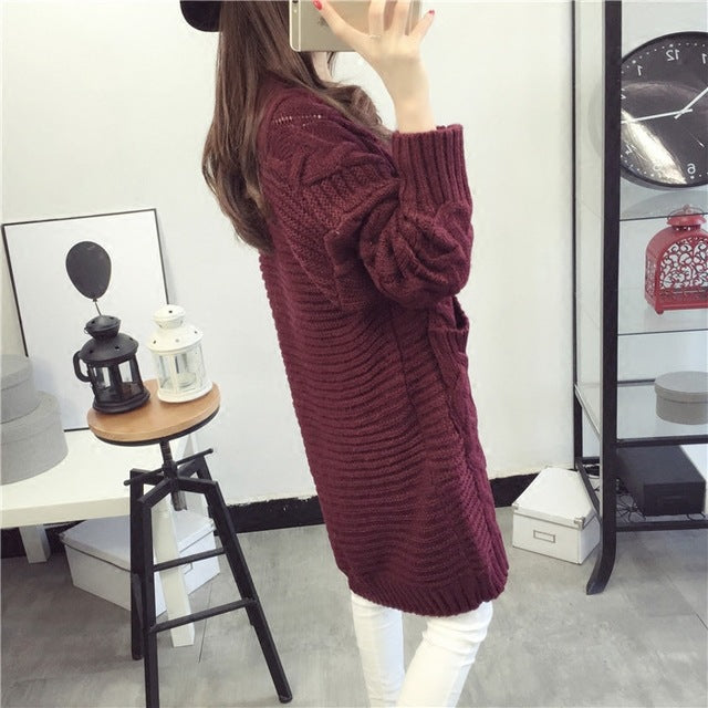 Chunky knit cardigan for women with elegant braided pattern and practical pockets Lune London