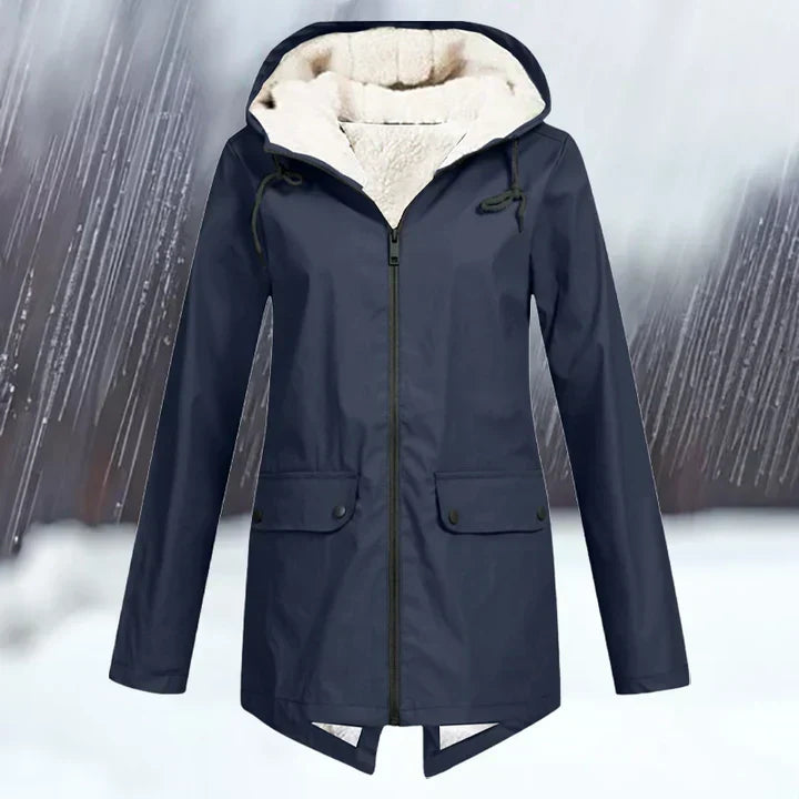 Lune London | a waterproof jacket with hood and reinforcement