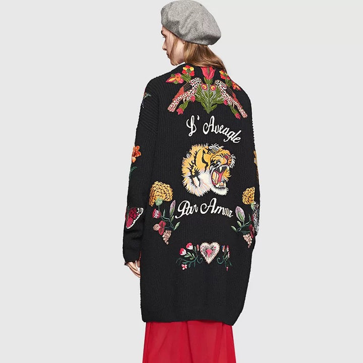 Cardigan pour femme avec motif floral et détails de boutons de haute qualité Chic & Stil