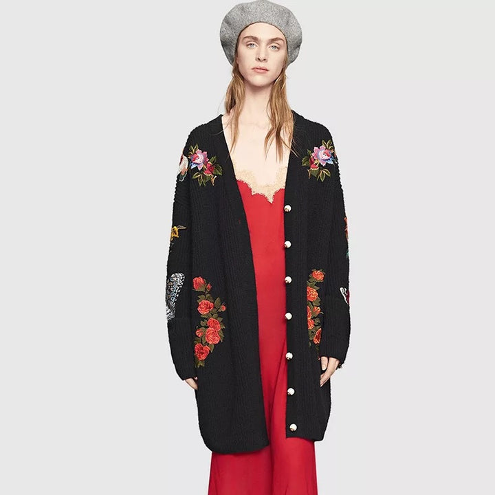 Cardigan pour femme avec motif floral et détails de boutons de haute qualité Chic & Stil