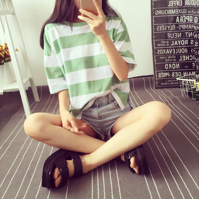 Women's striped oversized T-shirt made of lightweight cotton blend Lune London
