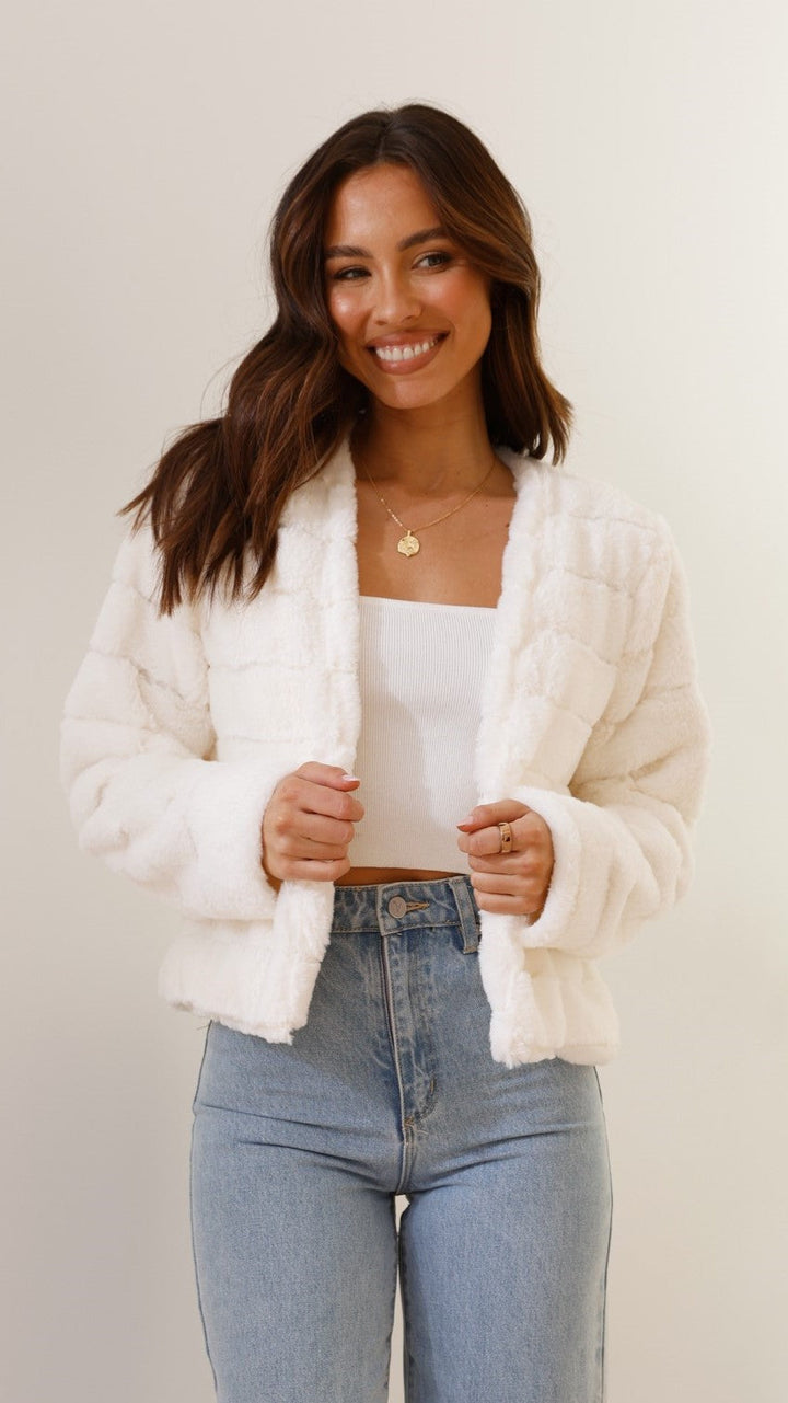 Lune London | Short Jacket - Structured Fit - Quilted Design - Open Front
