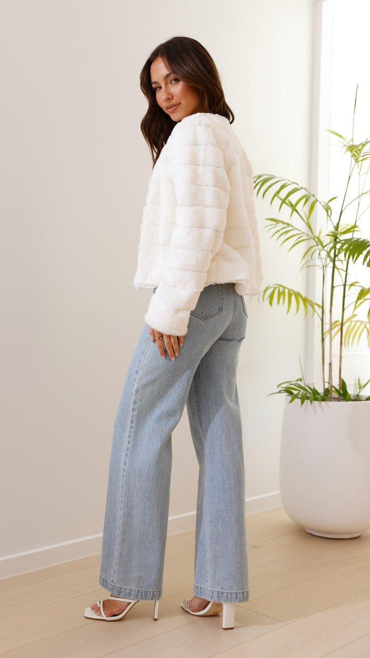 Lune London | Short Jacket - Structured Fit - Quilted Design - Open Front