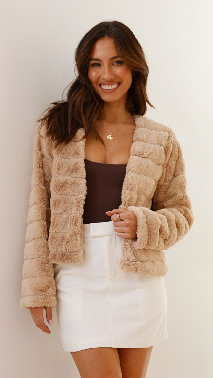 Lune London | Short Jacket - Structured Fit - Quilted Design - Open Front