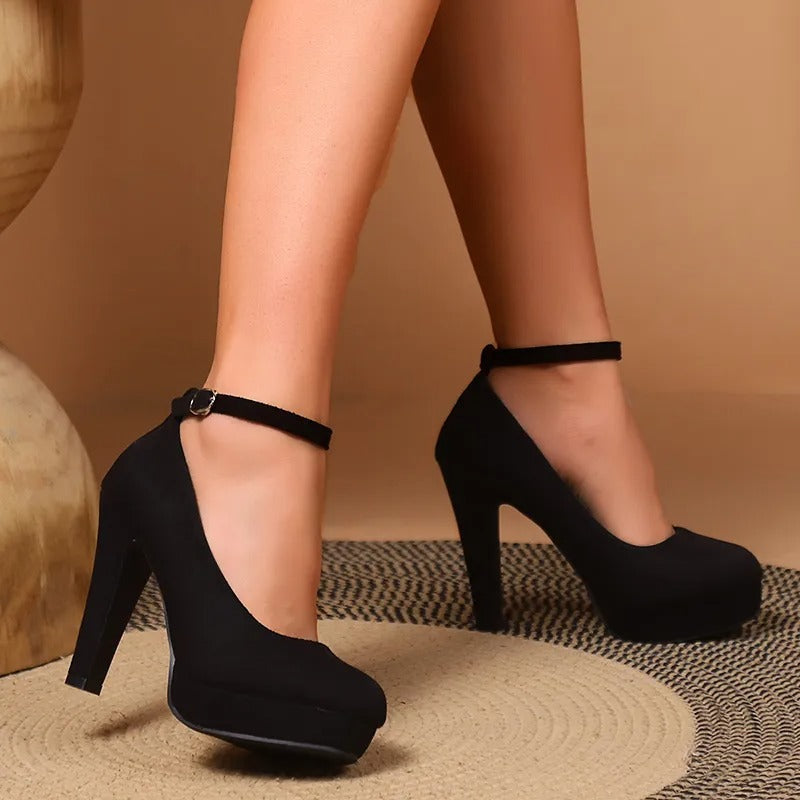 Lune London | Elegant and Seductive High-Heeled Shoes