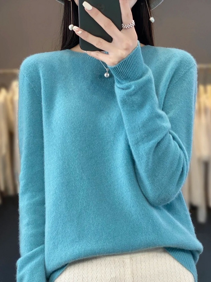 Chic Und Stil | Cashmere Sweater Women Round Neck Soft and Elegant Knit Sweater