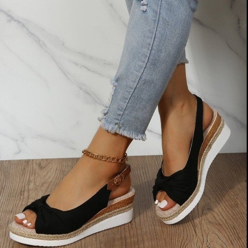 Lune London | Orthopedic sandals with toes