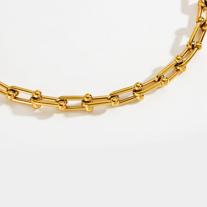 Lune London | Horseshoe Necklace U Shaped Clasp Thick Chain
