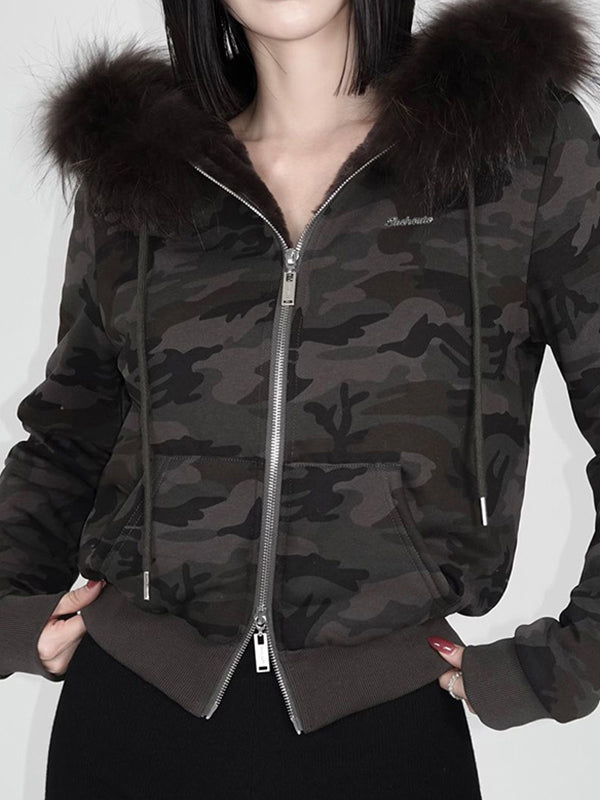 Lune London | Solid Color Letter Embroidery Faux Fur Seam Jacket