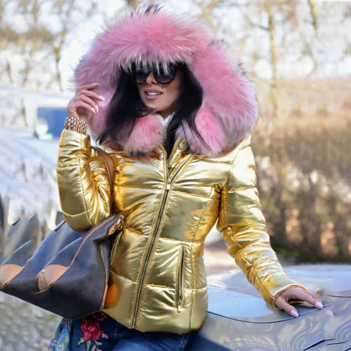 Lune London | fashionable coat with faux fur lining in the hood and collar