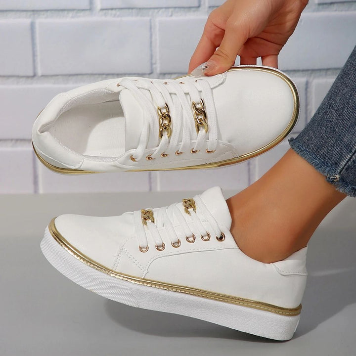 Lune London | Comfortable women's sneakers with gold accents and soft insole for summer