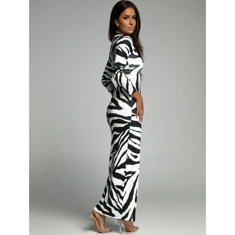 Lune London | New slim dress Long sleeve dress in a trendy color